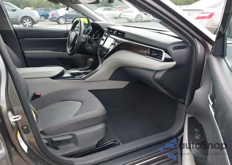 2018 Toyota Camry Le from USA, damaged, VIN 4T1B11HK7JU088262